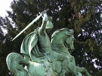 Kip Sv. Juraj i zmaj (danas na trgu Republike Hrvatske)  1908. – sv. Juraj je premješten na novu lokaciju jugozapadno od zgrade Hrvatskog narodnog kazališta gdje se i danas nalazi.